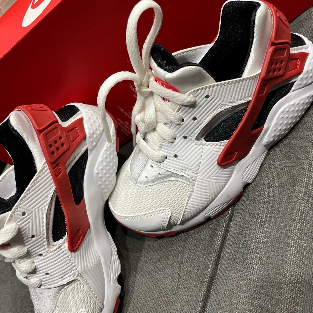 Nike Hurache Run (toddler size)